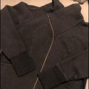 Lulu Full Zip sweatshirt